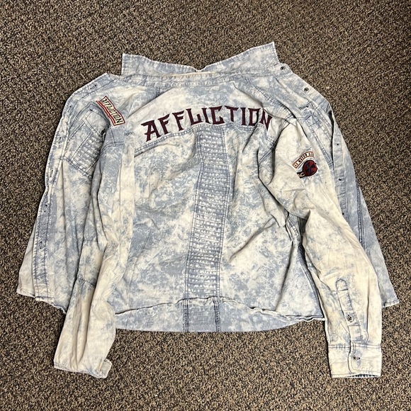 Affliction Button Up (LIMITED EDITION) - Picture 5 of 6